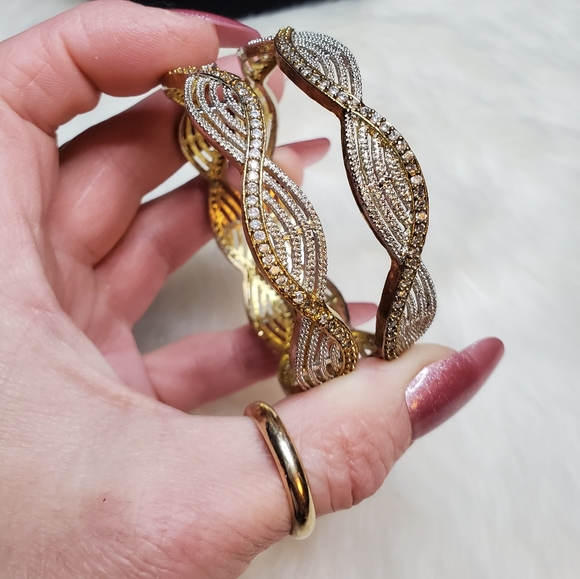 Gorgeous cz set 2 bangles - Picture 2 of 7
